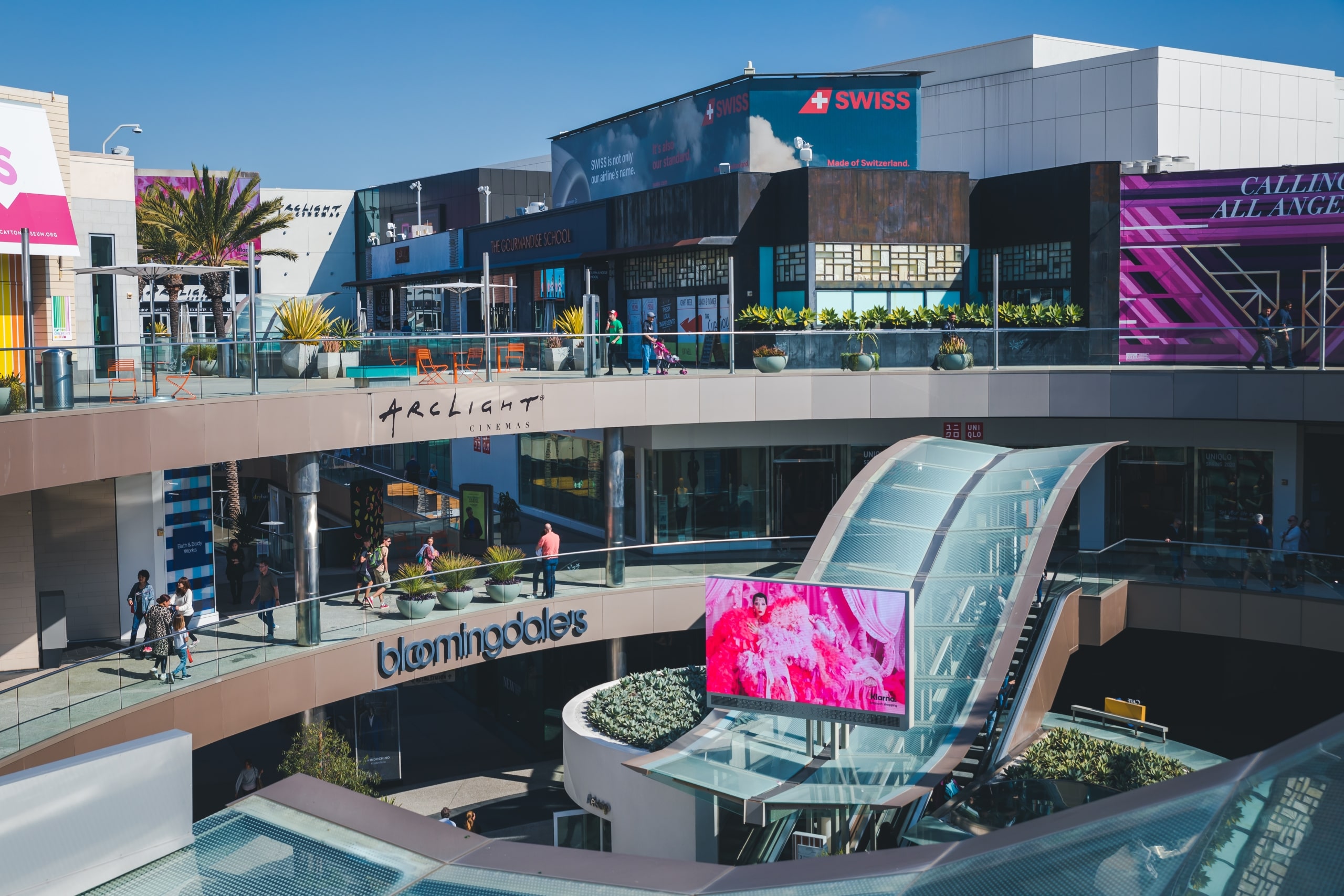 People enjoying all of the shopping options Santa Monica Place